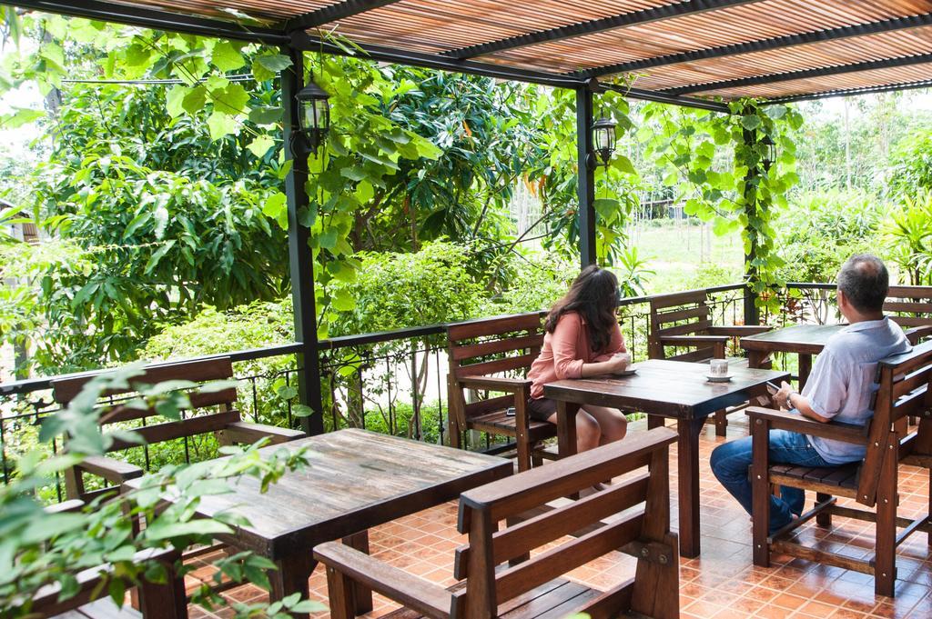 Charpoot Cottage Khao Lak Exteriör bild