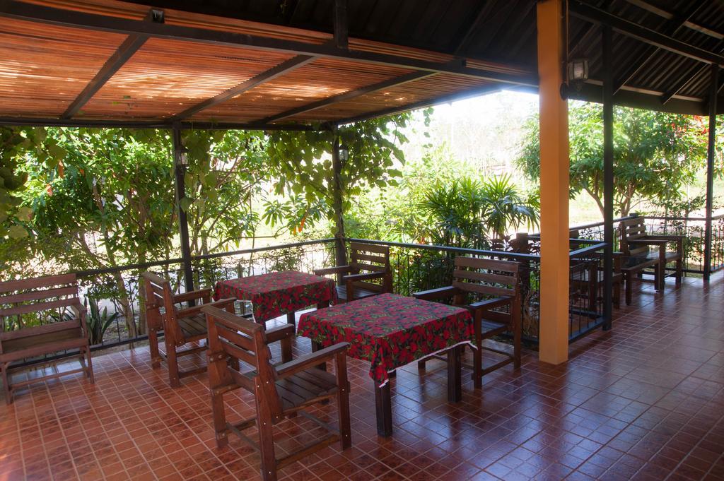 Charpoot Cottage Khao Lak Exteriör bild