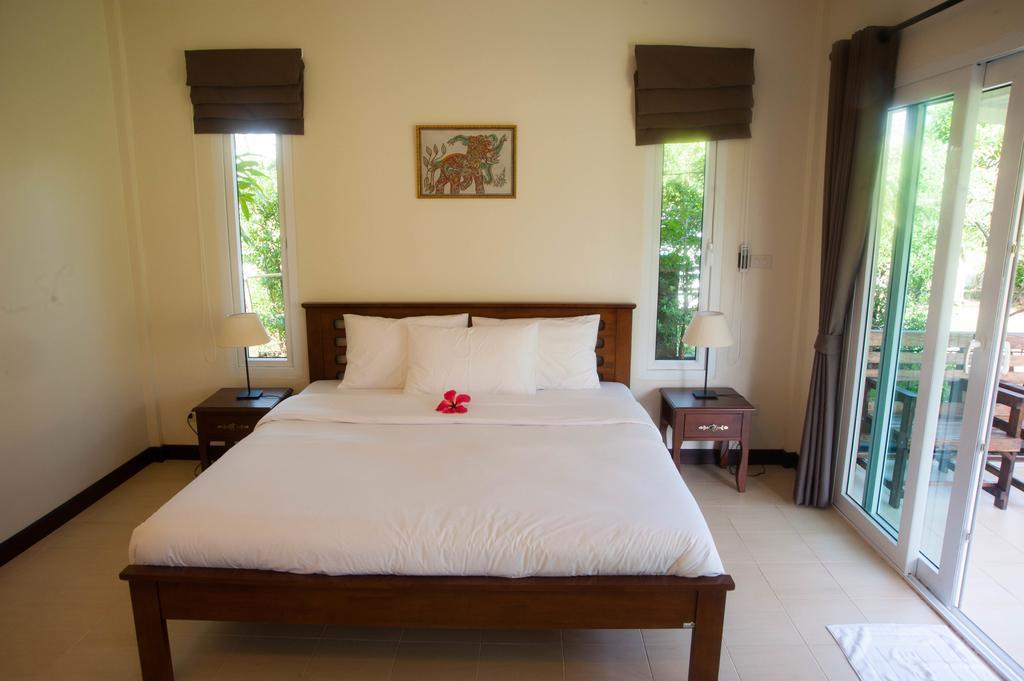 Charpoot Cottage Khao Lak Exteriör bild