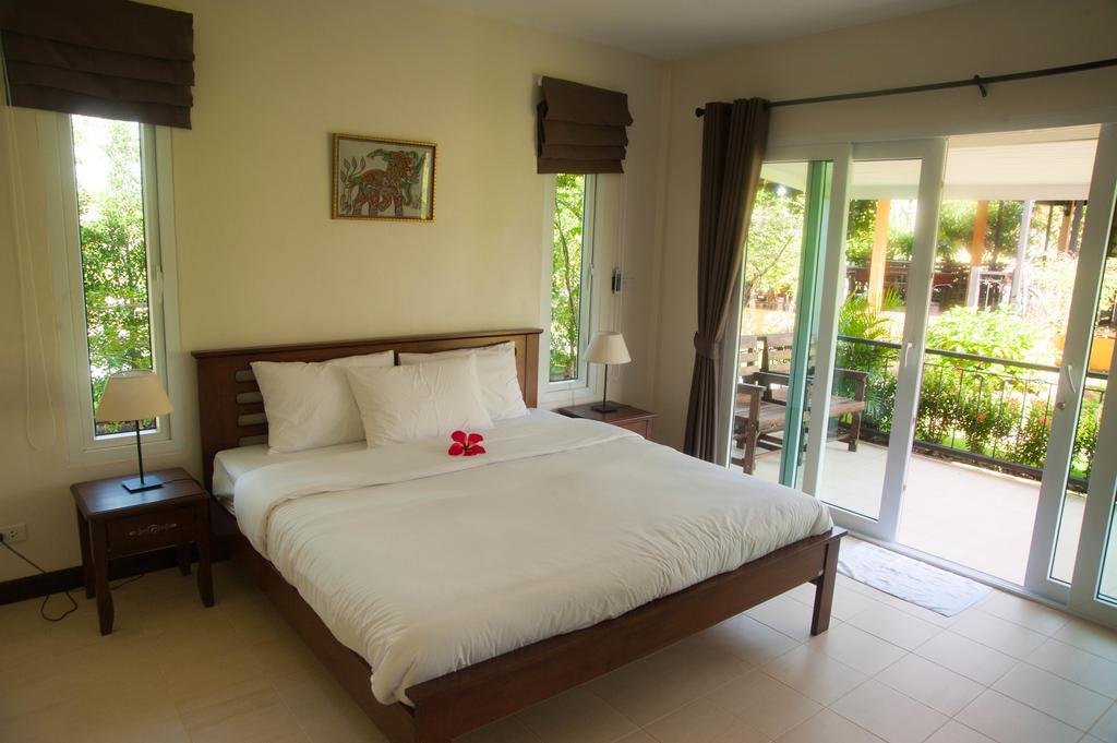 Charpoot Cottage Khao Lak Exteriör bild