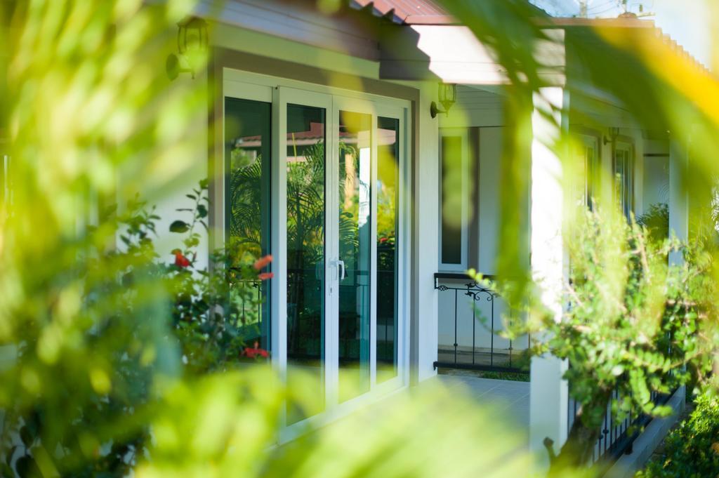 Charpoot Cottage Khao Lak Exteriör bild