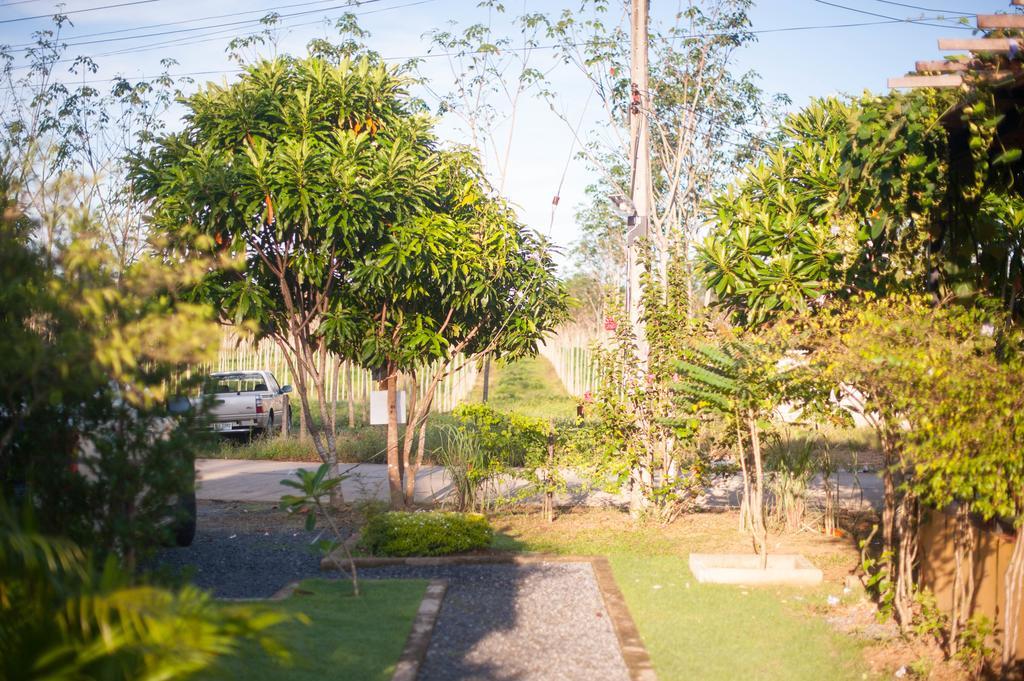 Charpoot Cottage Khao Lak Exteriör bild