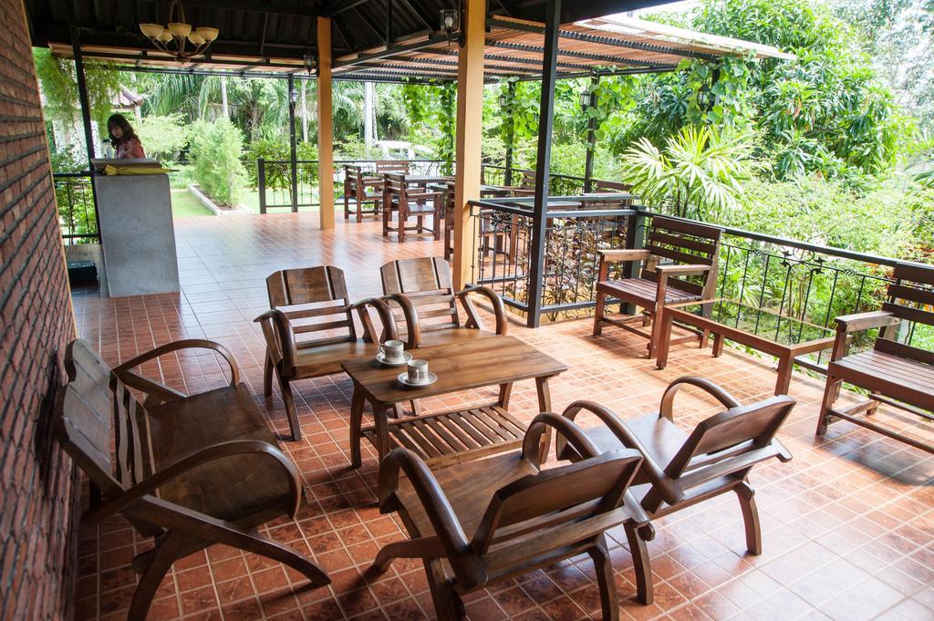 Charpoot Cottage Khao Lak Exteriör bild