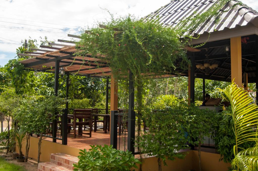 Charpoot Cottage Khao Lak Exteriör bild